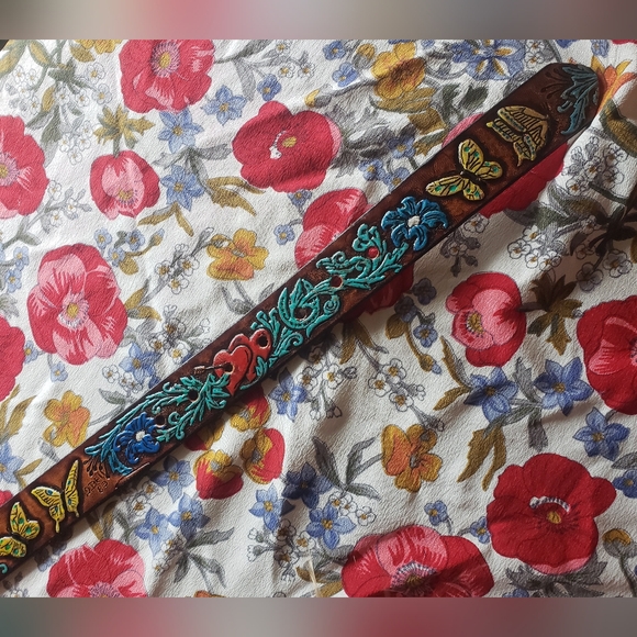 Vintage Tooled Leather Belt - Picture 5 of 8